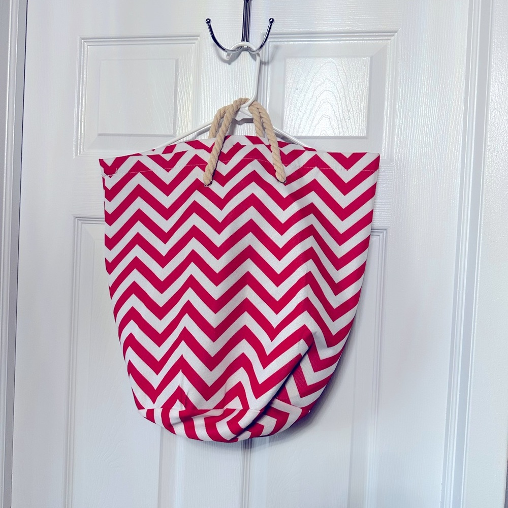 Beach bag red and white